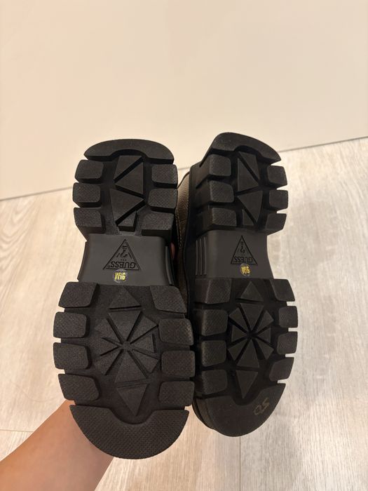 Чисто нови оригинални боти Guess