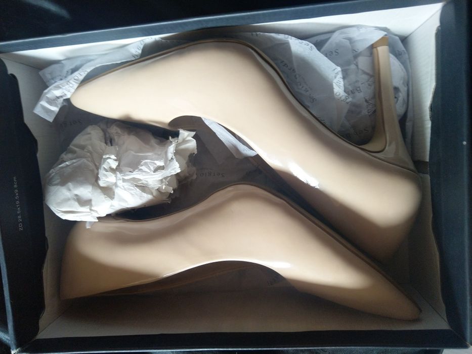 Pantofi crem / bej / nude / 38 / Sergio Bardi