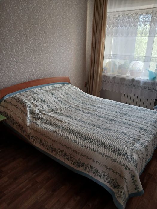 Продам спальный гарнитур