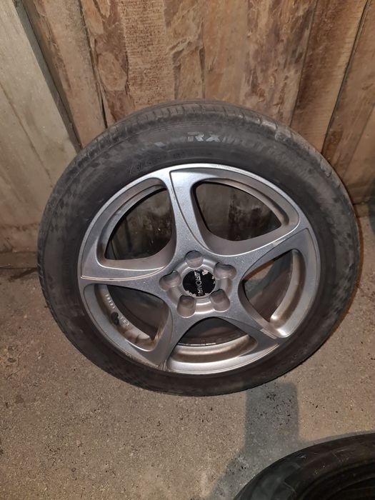 Продам резину с дисками 245/45 R17 Лето