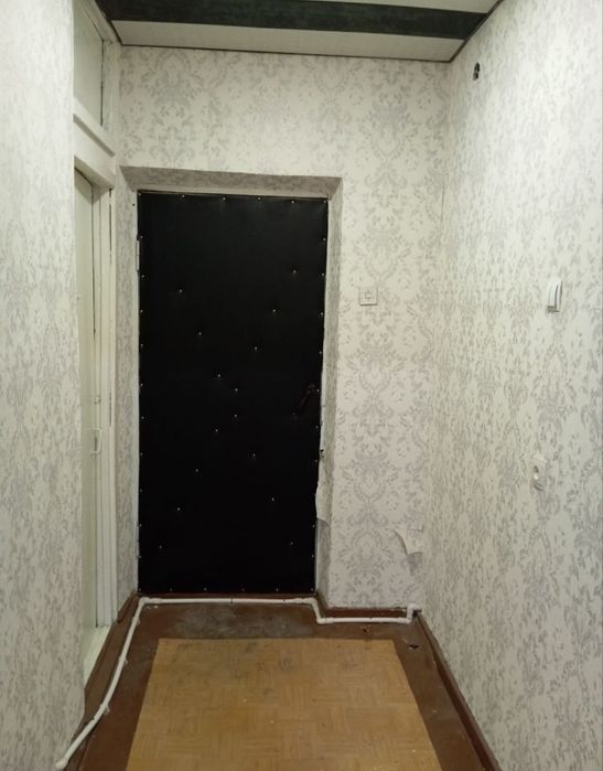 Чирчик шахар
2-микрораён  
#1-хона 2-етаж 
Квартира ижарага берилад