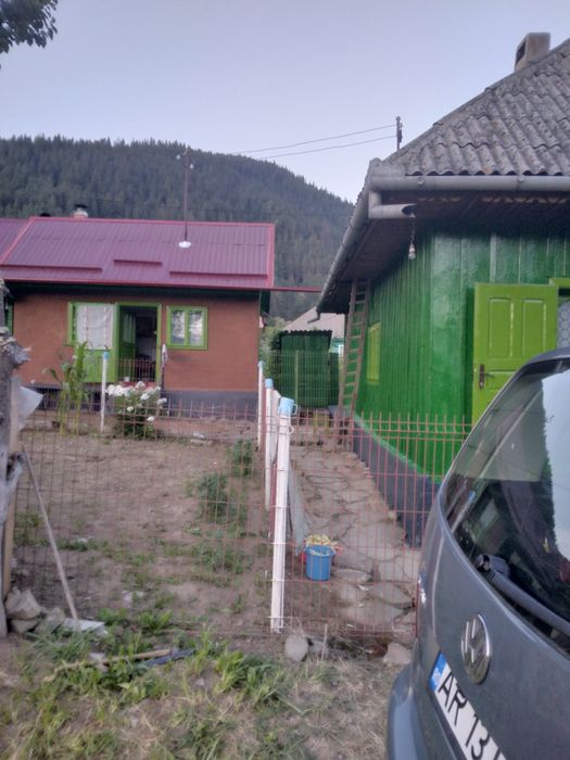 Casă de vânzare din lemn 1800mp