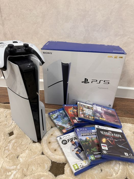 продам Плэйстейшн 5 + видеоигры