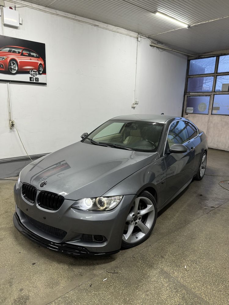 *BMW 335D 2009*.