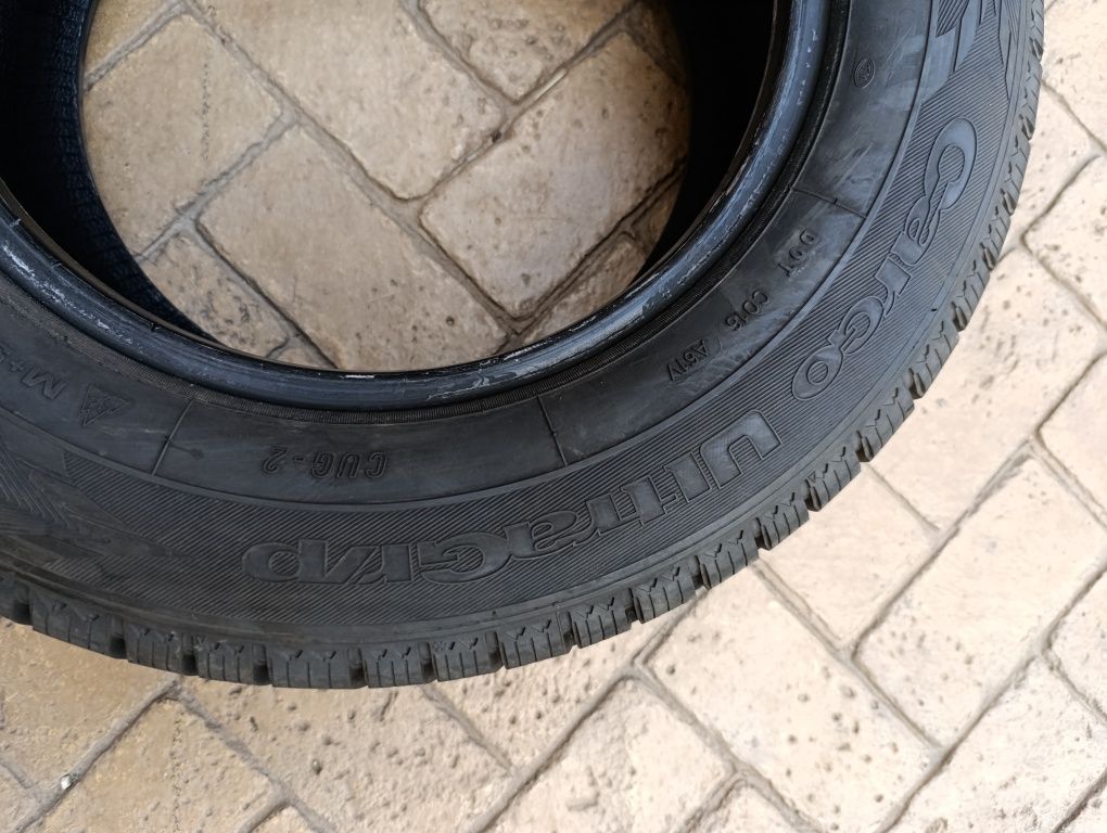 Гуми за Микробус 215/65/15 С Good year