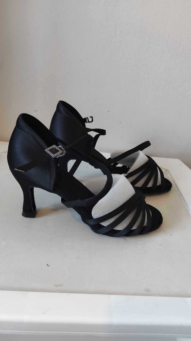 Sandale/ pantofi noi de dans latino/ salsa/ bachata marimea 37 negru