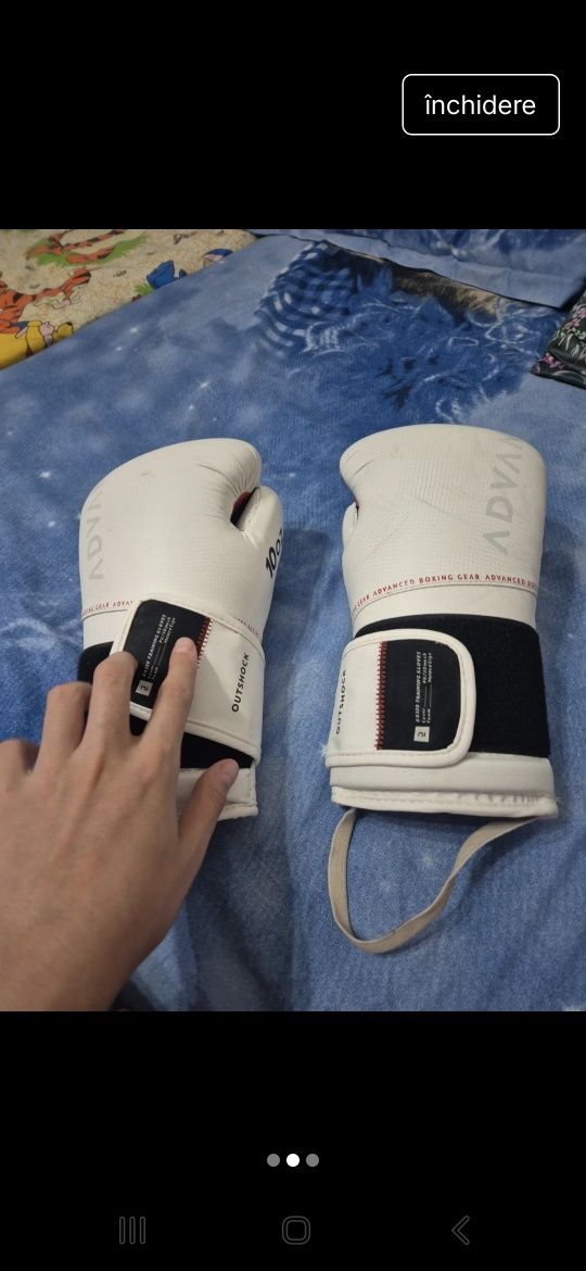 Echipament de box(manusi si ghete)