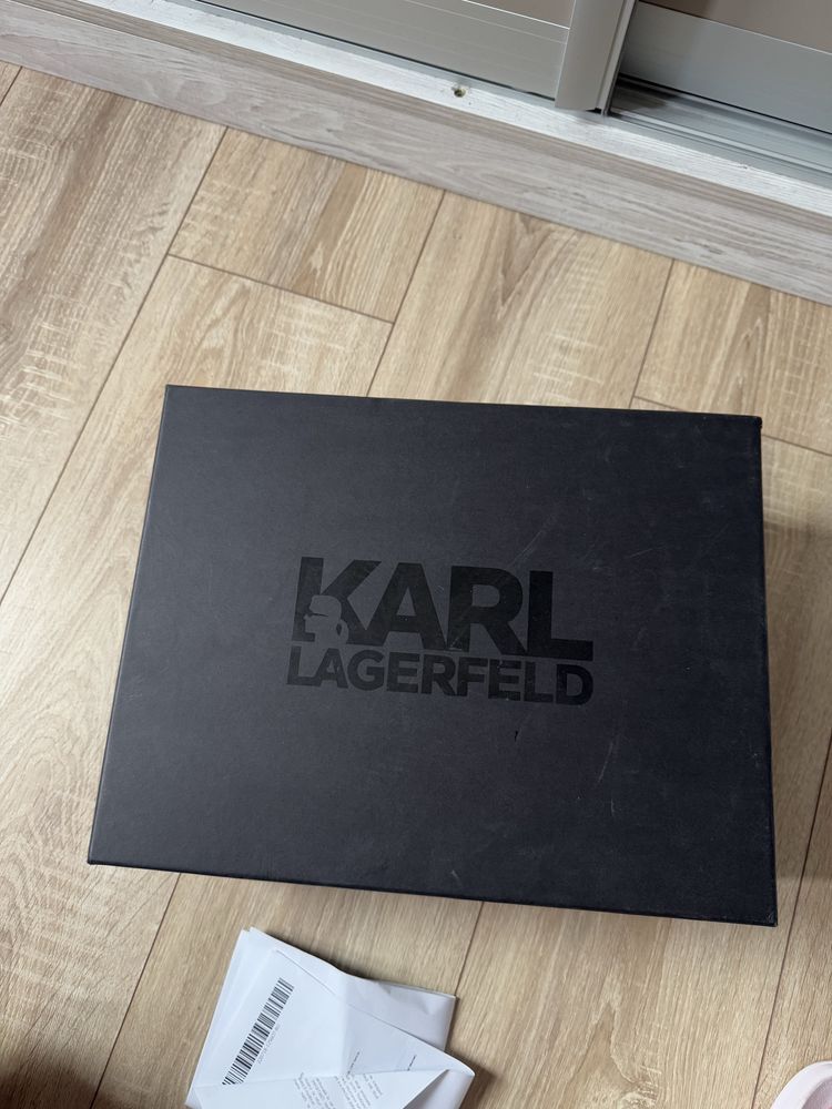 Karl lagerfeld marimea 43