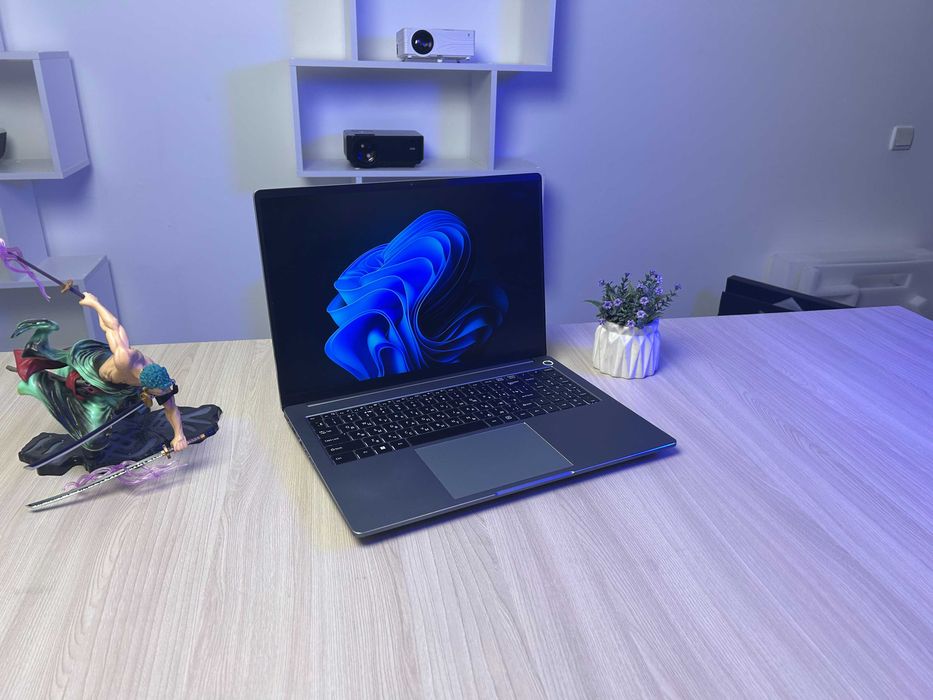 Продается ноутбук Zentek AMD Vision 8845HS