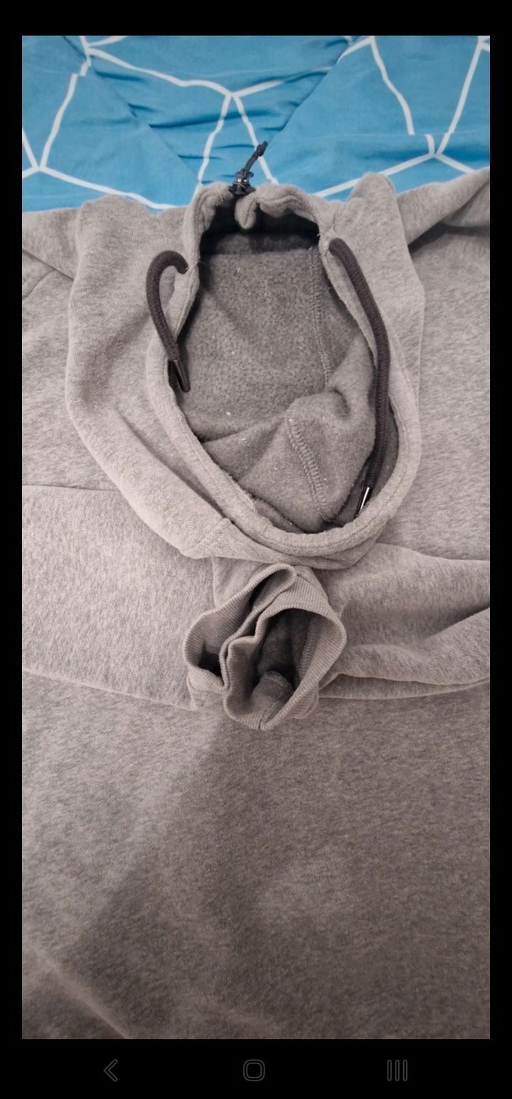 Hanorac Queshua, material foarte fin la atingere, marime L, foarte bun