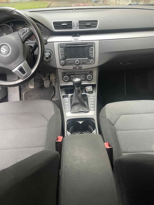 Vând passat b7 sau acept variante