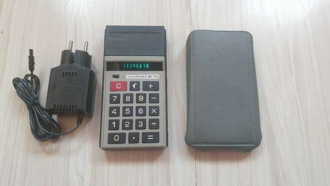 Calculator de birou vintage