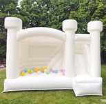 Castel gonflabil alb
