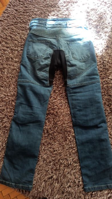 Vând blugi moto Trilobite