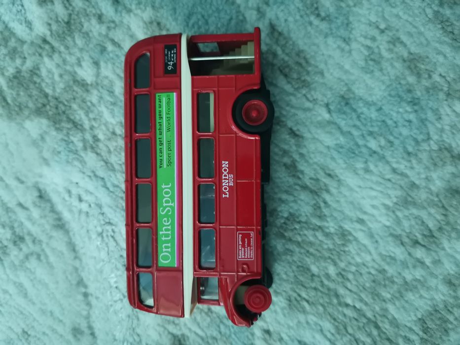 Играчки за различни възрасти момче