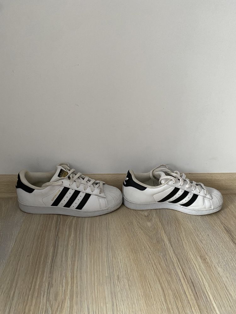 Adidas Superstar