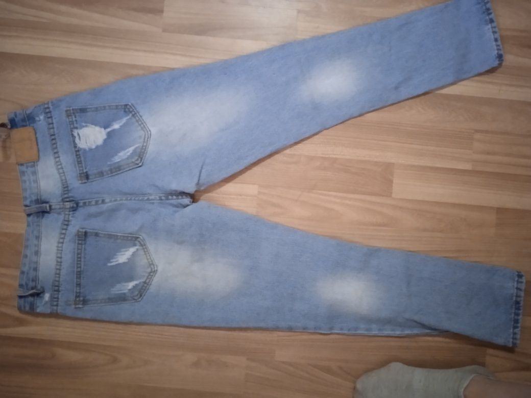 Продам джинсы фирменные