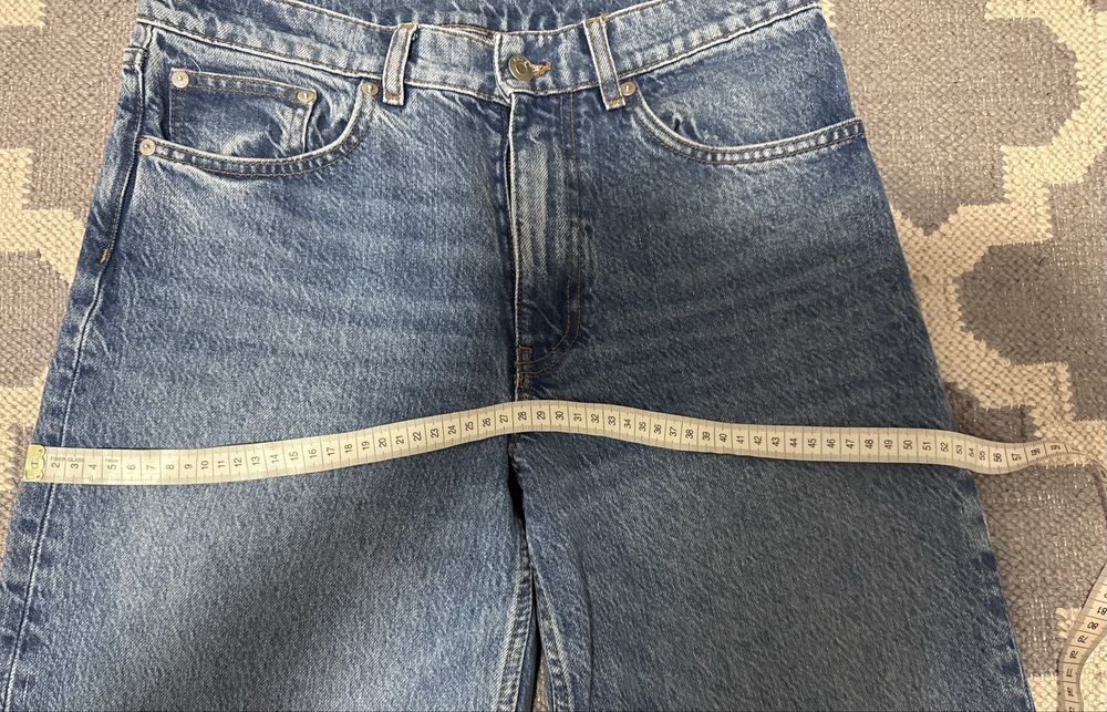 Blugi Arket marimea M