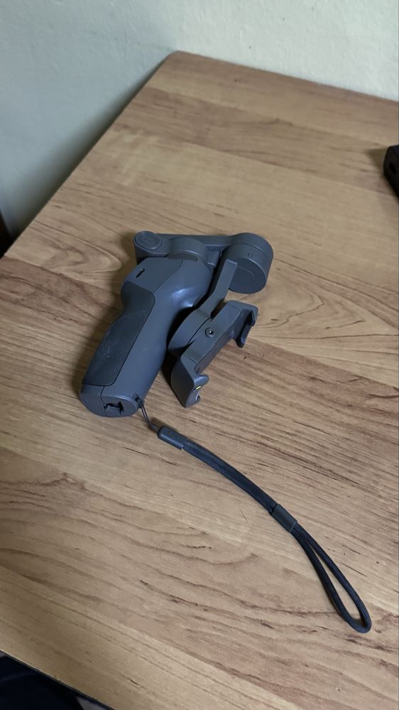 DJI Osmo Mobile 3 — стабилизатор