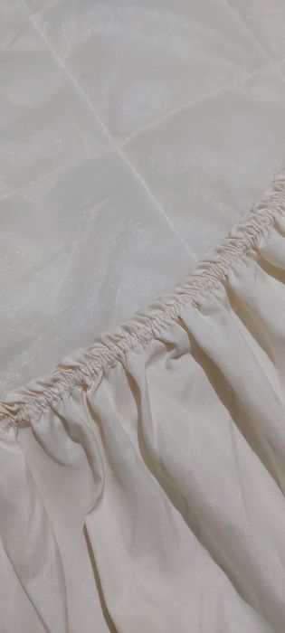 Наматрасник с синтепоном.