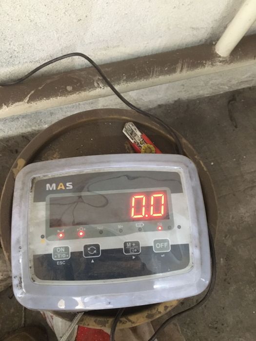 Продам электронный весы 2 тонный