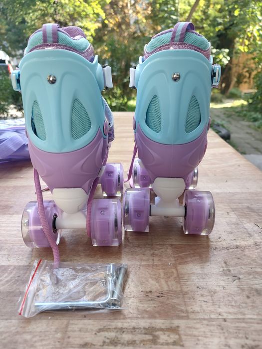 Нови кънки детски светещи