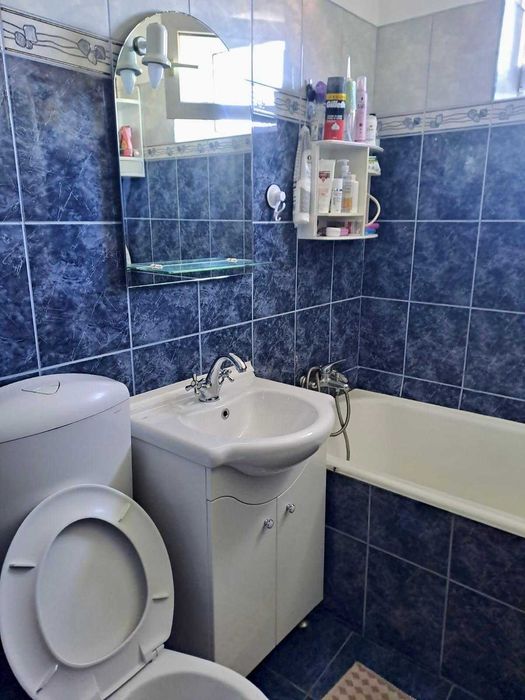 Vând/schimb ap. 3 camere decomandat – 70 mp utili – Str. Isaccei