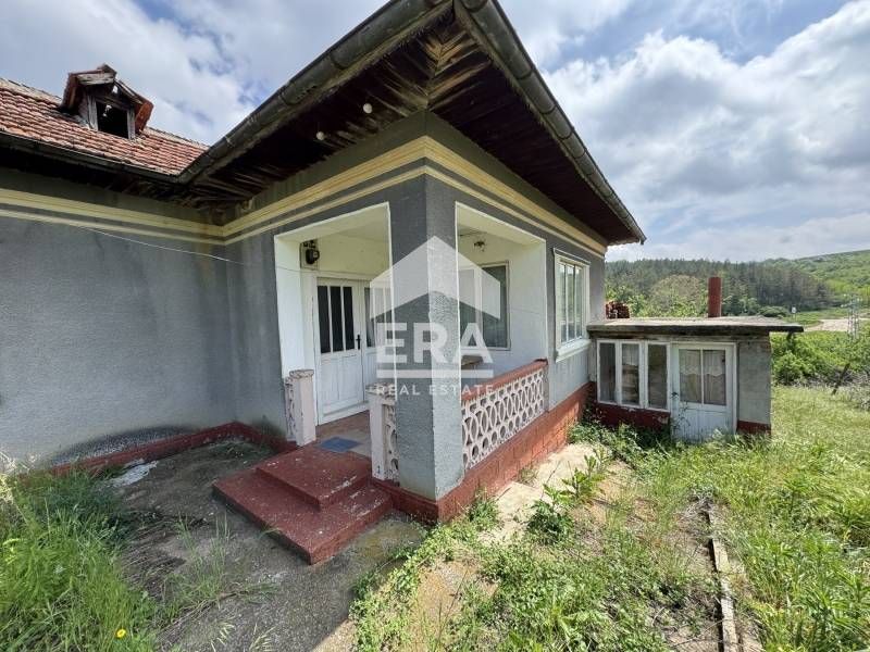 ЕКСКЛУЗИВНО! ЕРА ДРЪСТЪР предлага за продажба къща в село Сребърна!
