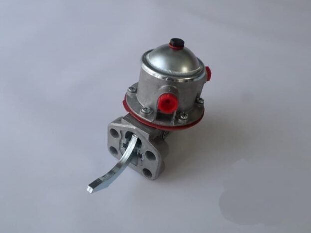 pompa de alimentare - tractoare case ih- echipat cu motor : 8035