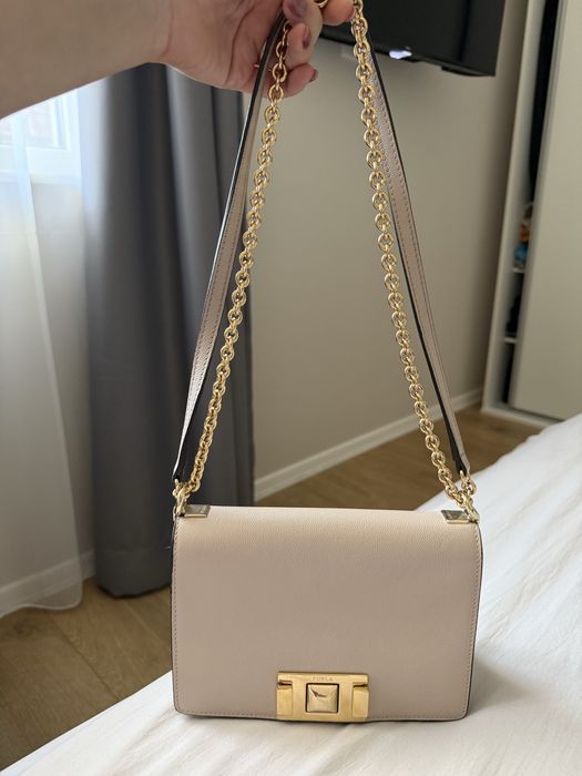 Продавам две Чанти Furla