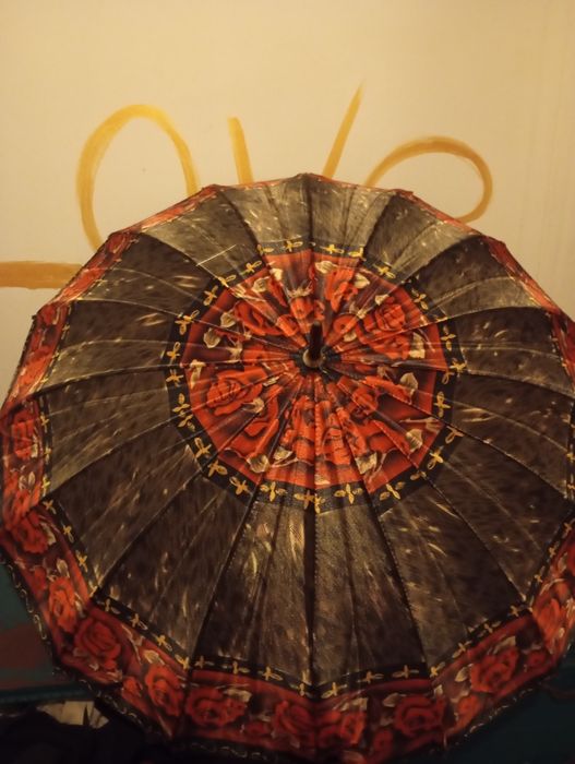 Umbrelă cu model floral