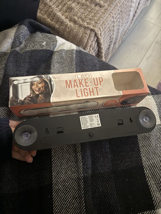 Lumină LED pentru machiaj – cu ventuze, portabilă