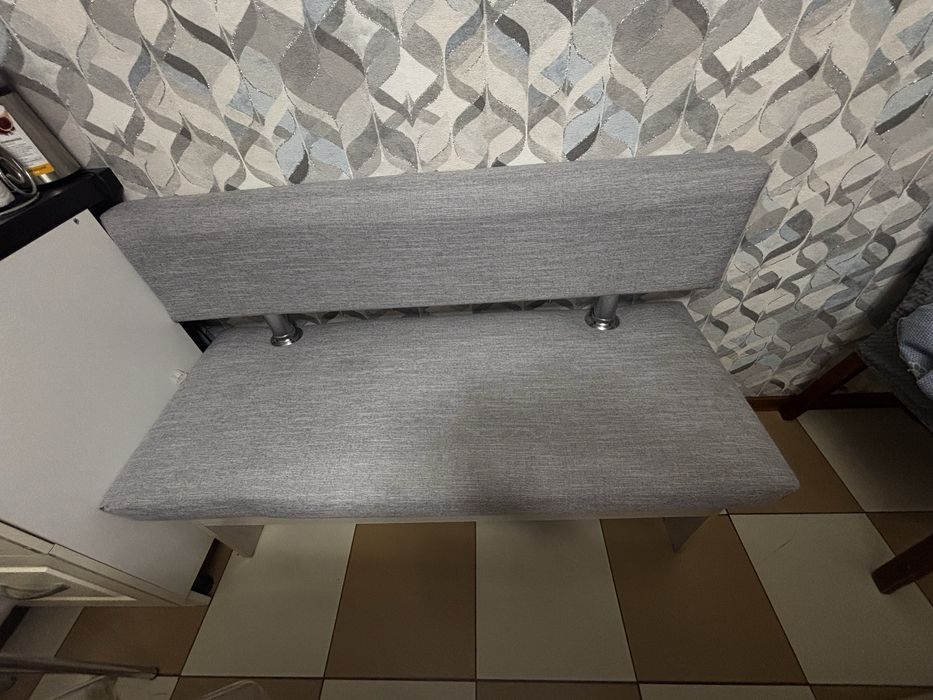 Продам диван кухонный