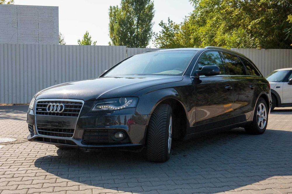 Audi A4 Avant 2.0 TDI Quattro 170 CP