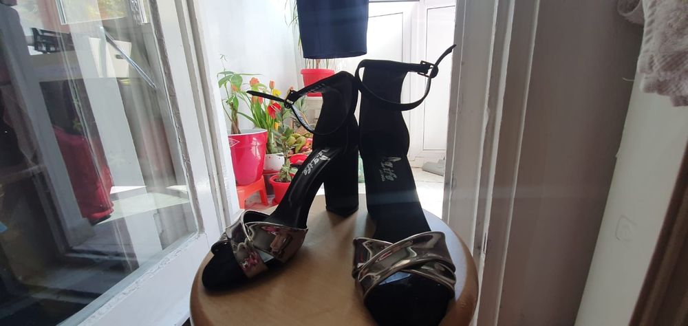 Sandale ocazie cu toc