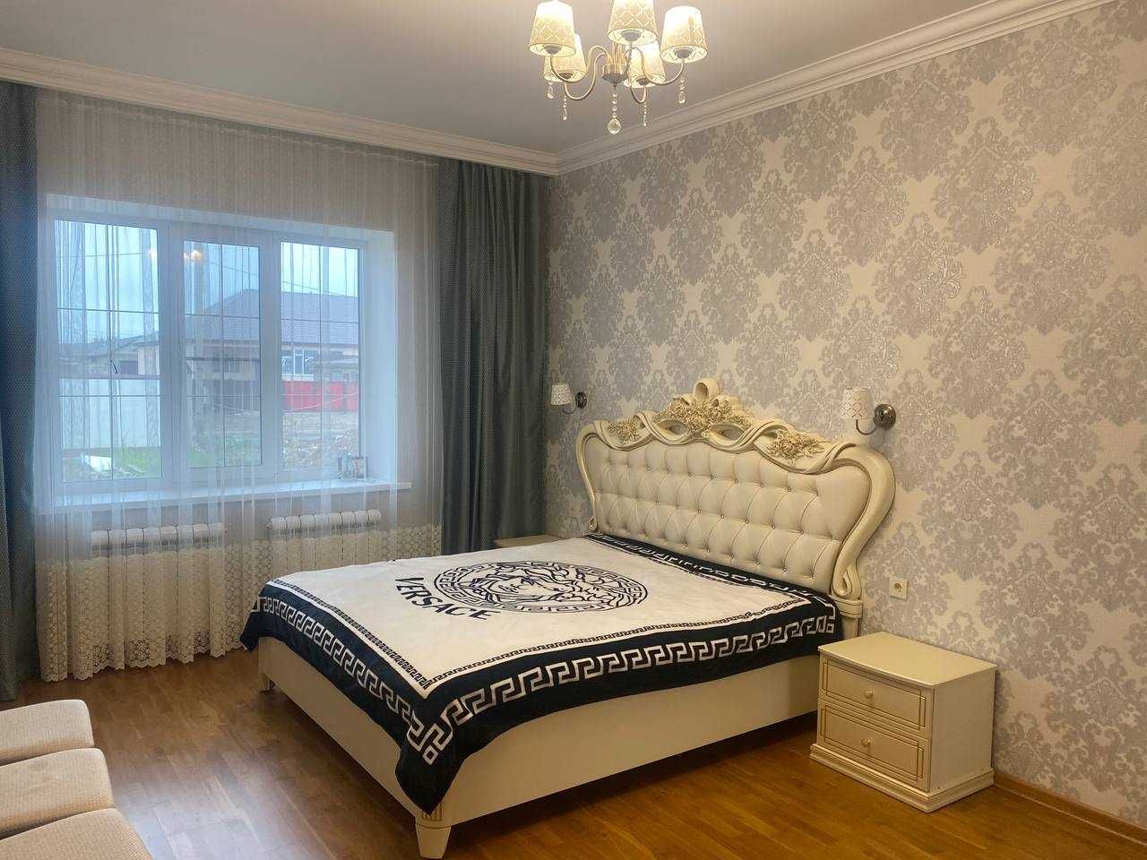 Двухэтажный коттедж с мансардой, Жером