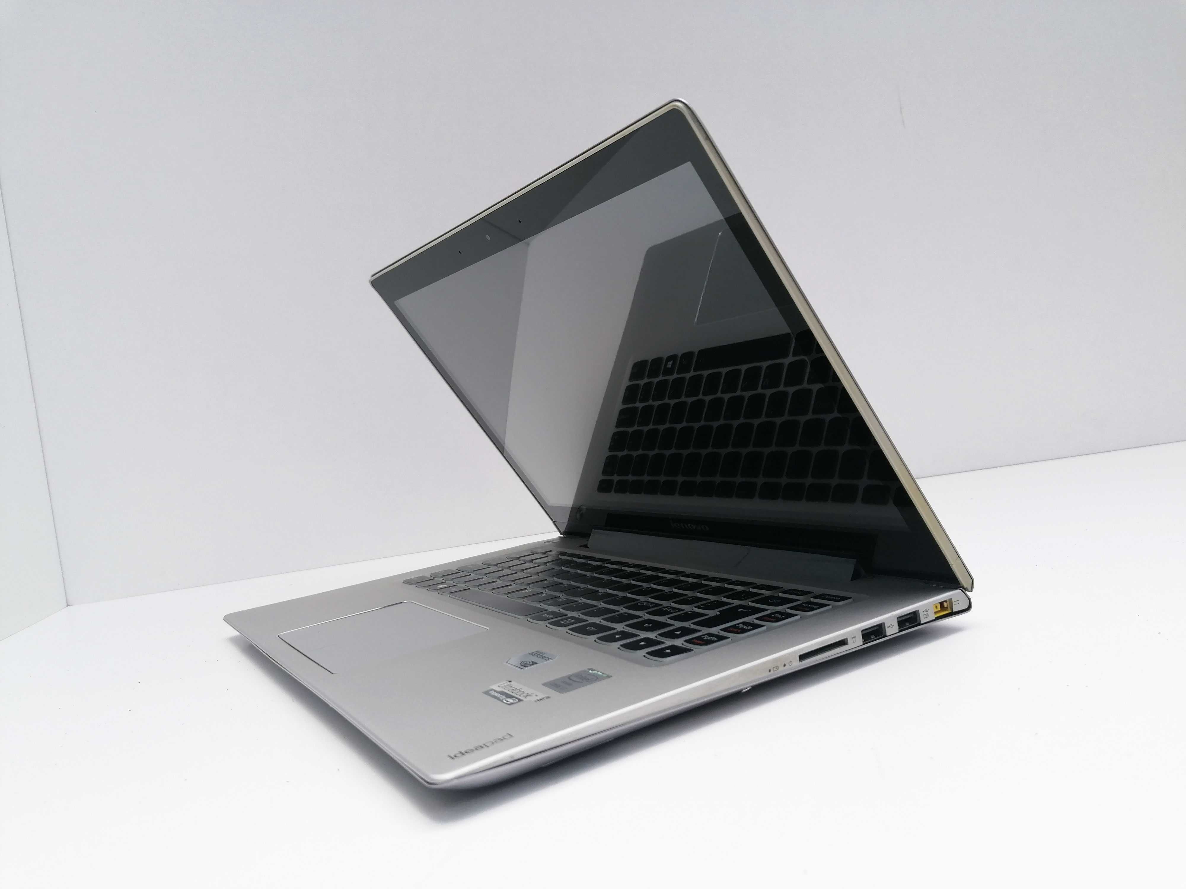 Lenovo IdeaPad Touchscreen i7 4500U 14" 8 GB RAM nVidia GeForce SSD