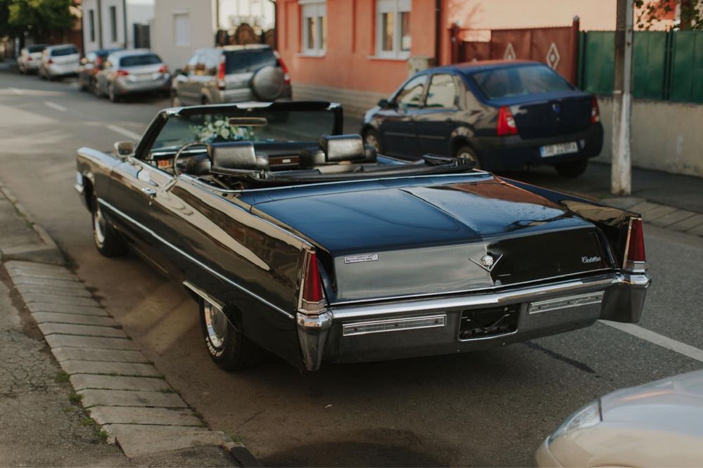 Inchiriez Cadillac Deville 1969 Cabrio