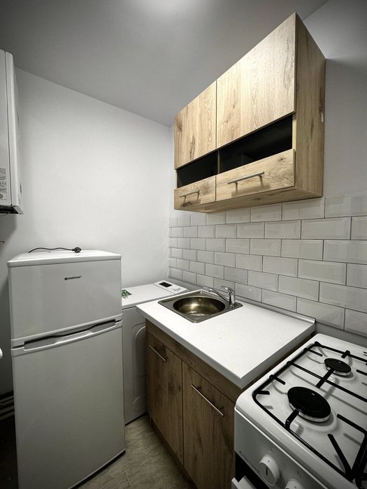 Inchiriez garsoniera