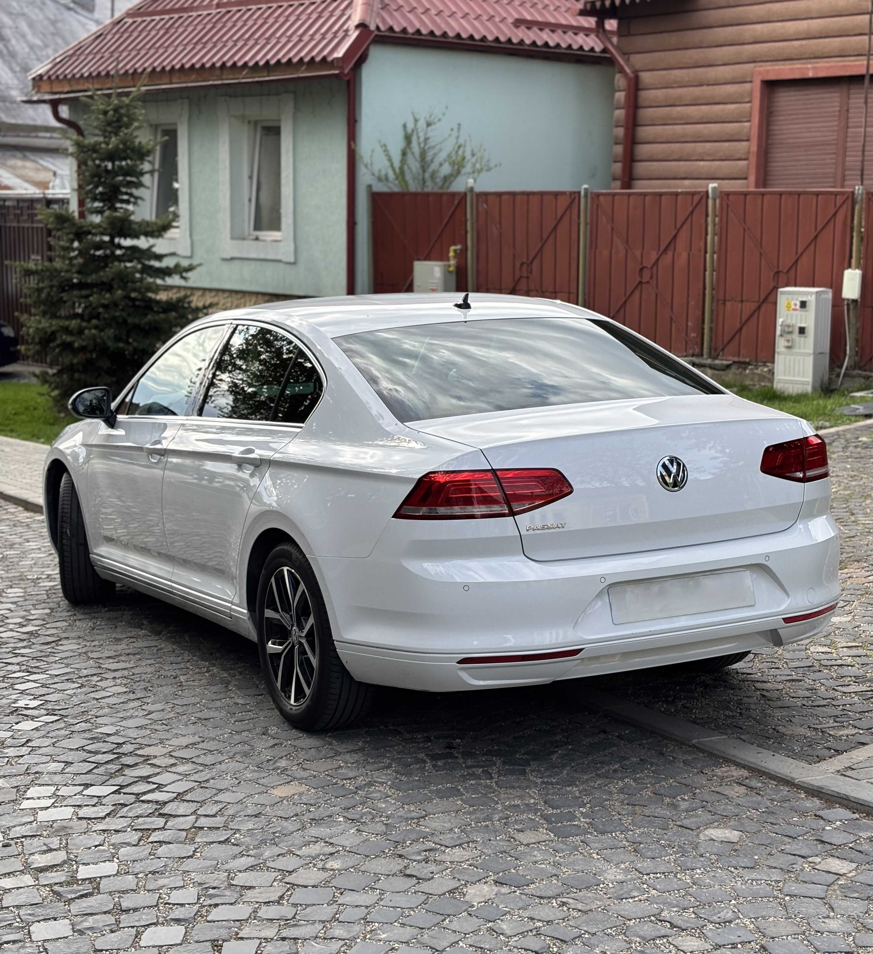 Volkswagen Passat 1.5 TSI Advance | 2020 |