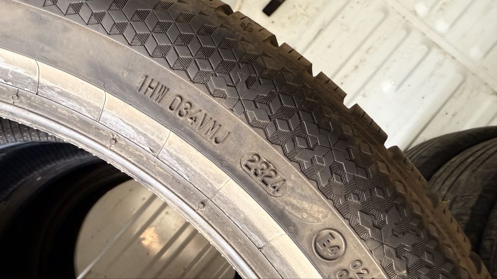 Continental Winter Contact  245/45/19