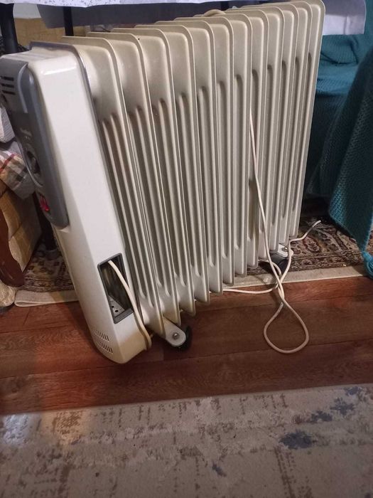 Продаётся обогреватель масляный в отличном состоянии.