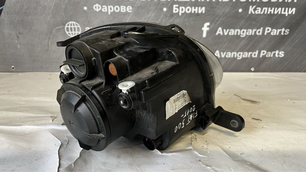 3 броя десен и 4 броя ляв фар Fiat 500 (2015-2020)