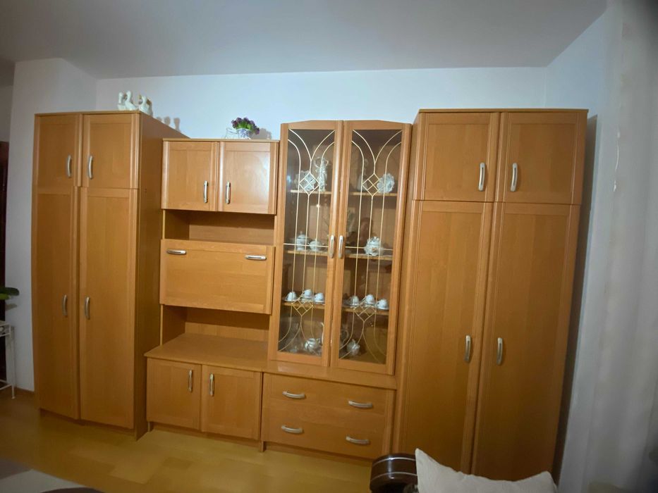 Vând mobila sufragerie