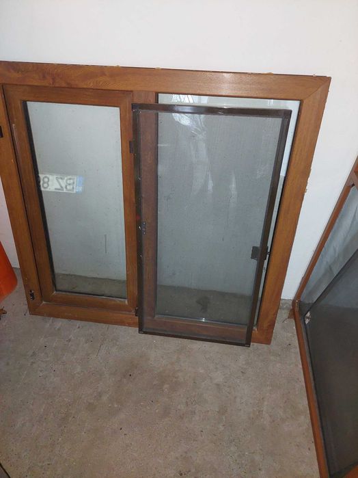 Geam termopan de culoare maro cu plasa