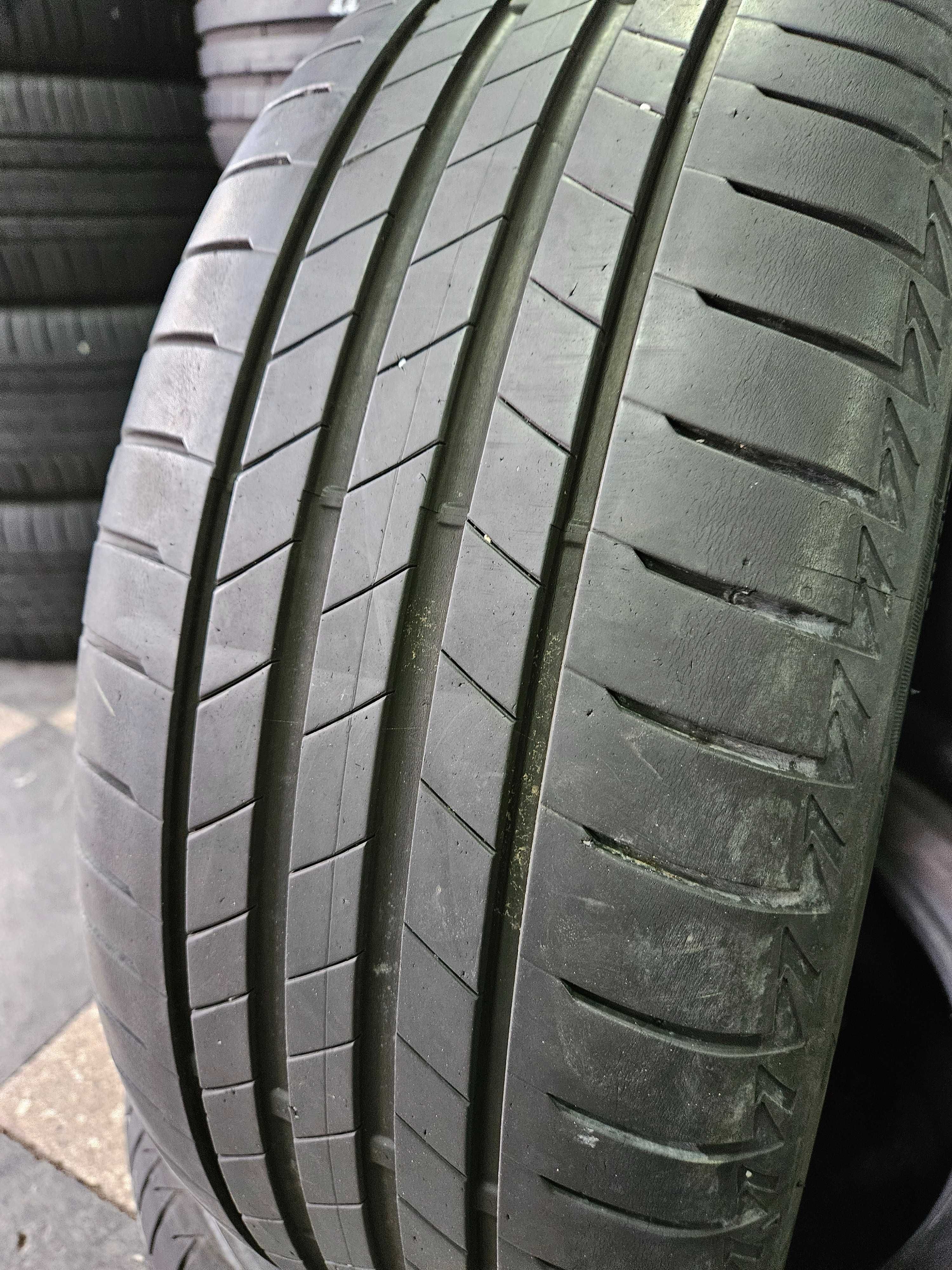 2бр 225/50/18 BRIDGESTONE 6,5мм грайфер дот:21г безплатен монтаж