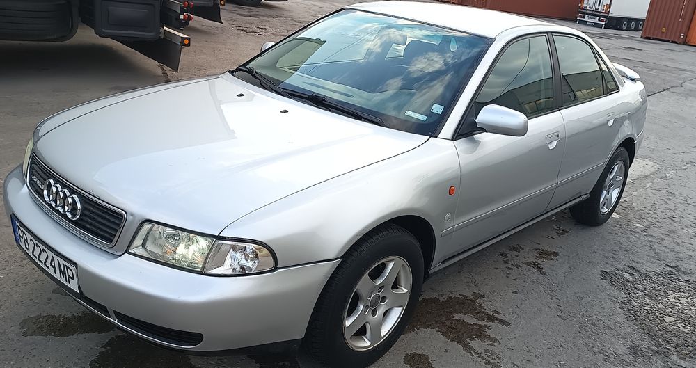 Автомобили.Лодки.каравани Джипове