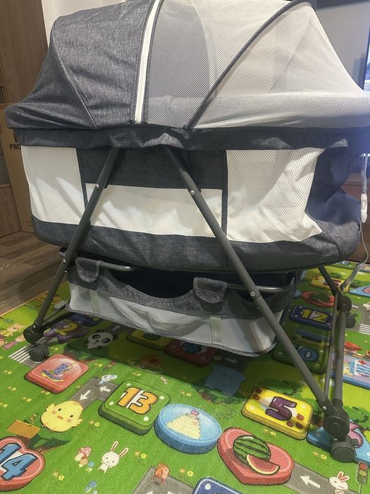 Patut pliabil pentru bebelusi