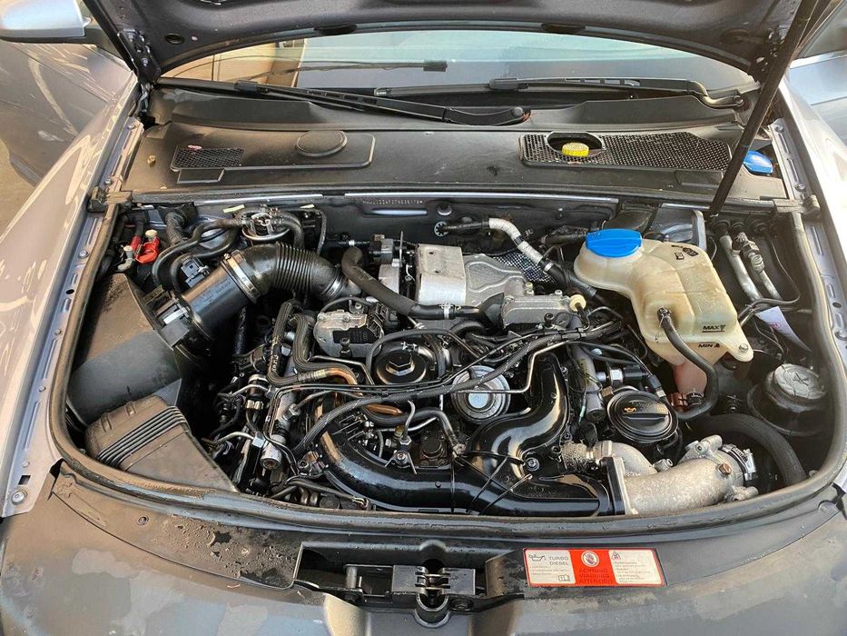 dezmembrez audi a6 c7 2.7tdi/bara fata audi a6 c7/far audi a6 c7