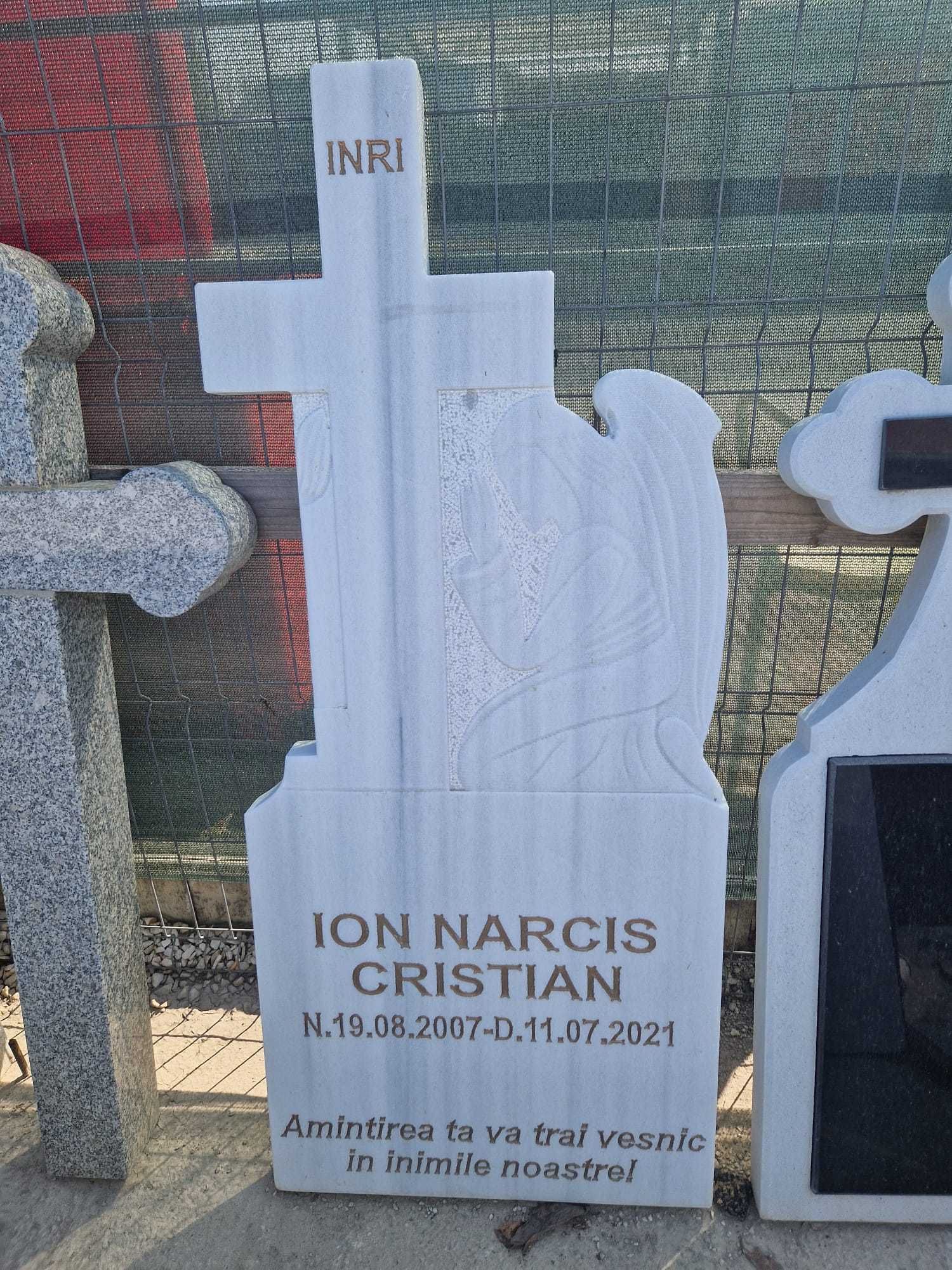 monumente funerare cruce marmura si granit gravura fotoceramica poze